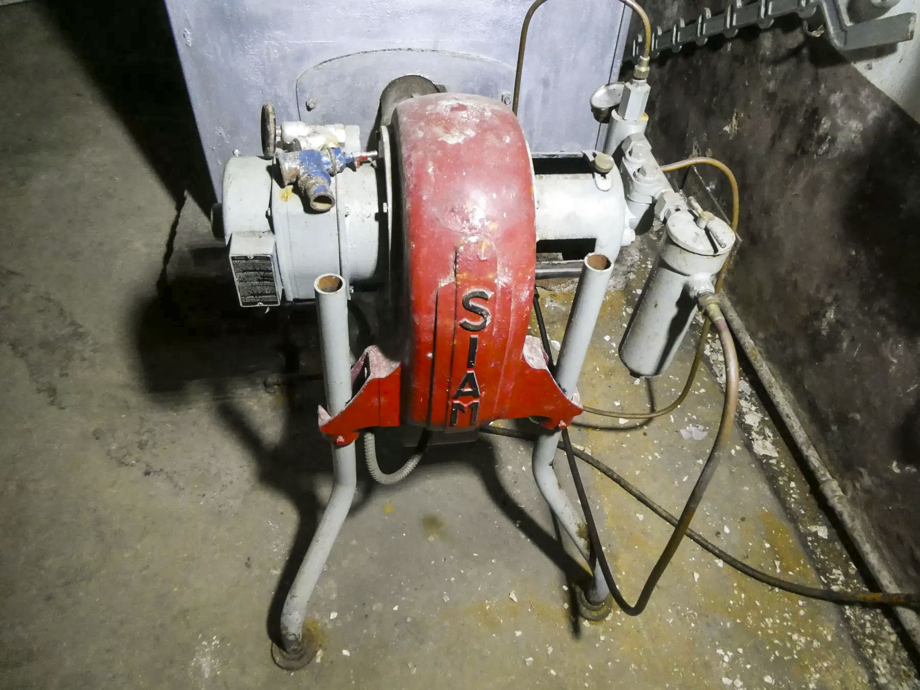 Ligne Maginot - JANUS - (Ouvrage d'artillerie) - Chaudière, le bruleur - ELLENA Daniel - CUNY Philippe