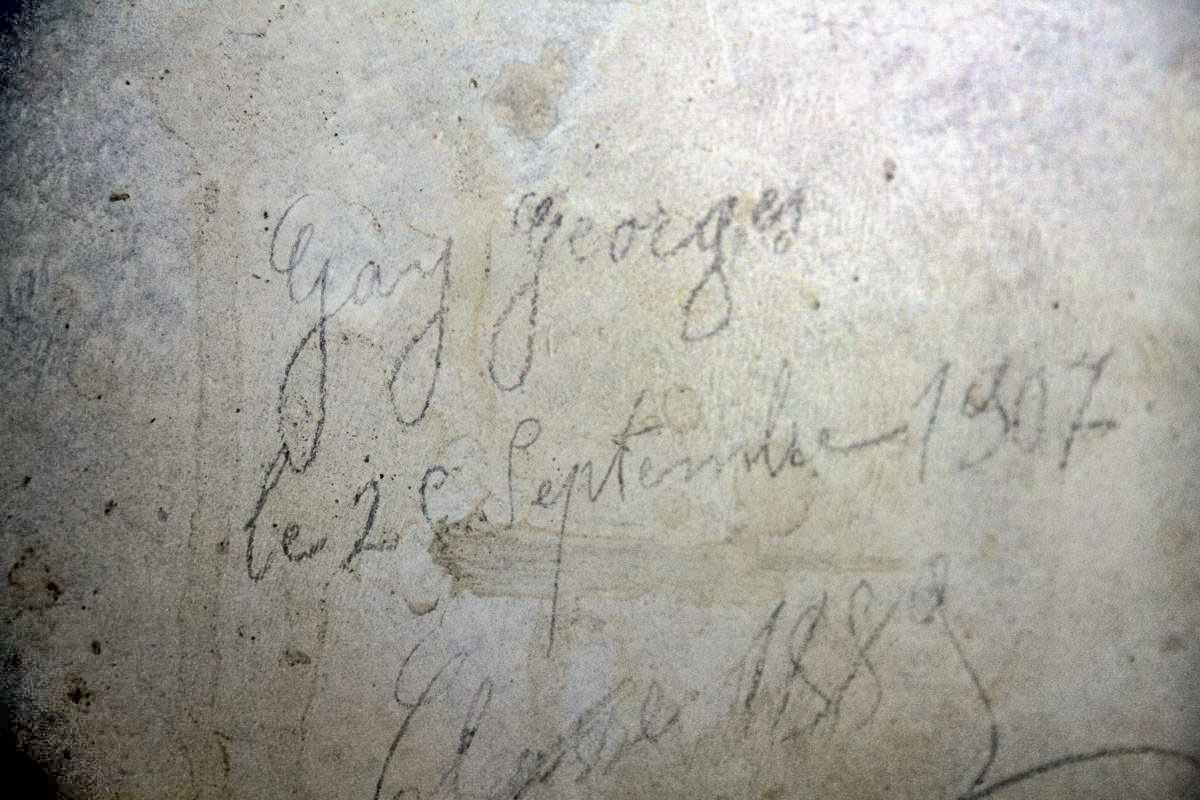 Ligne Maginot - GONDRANS - ABRI 5 - Un petit graffiti datant de 1907, année de construction de l'ouvrage