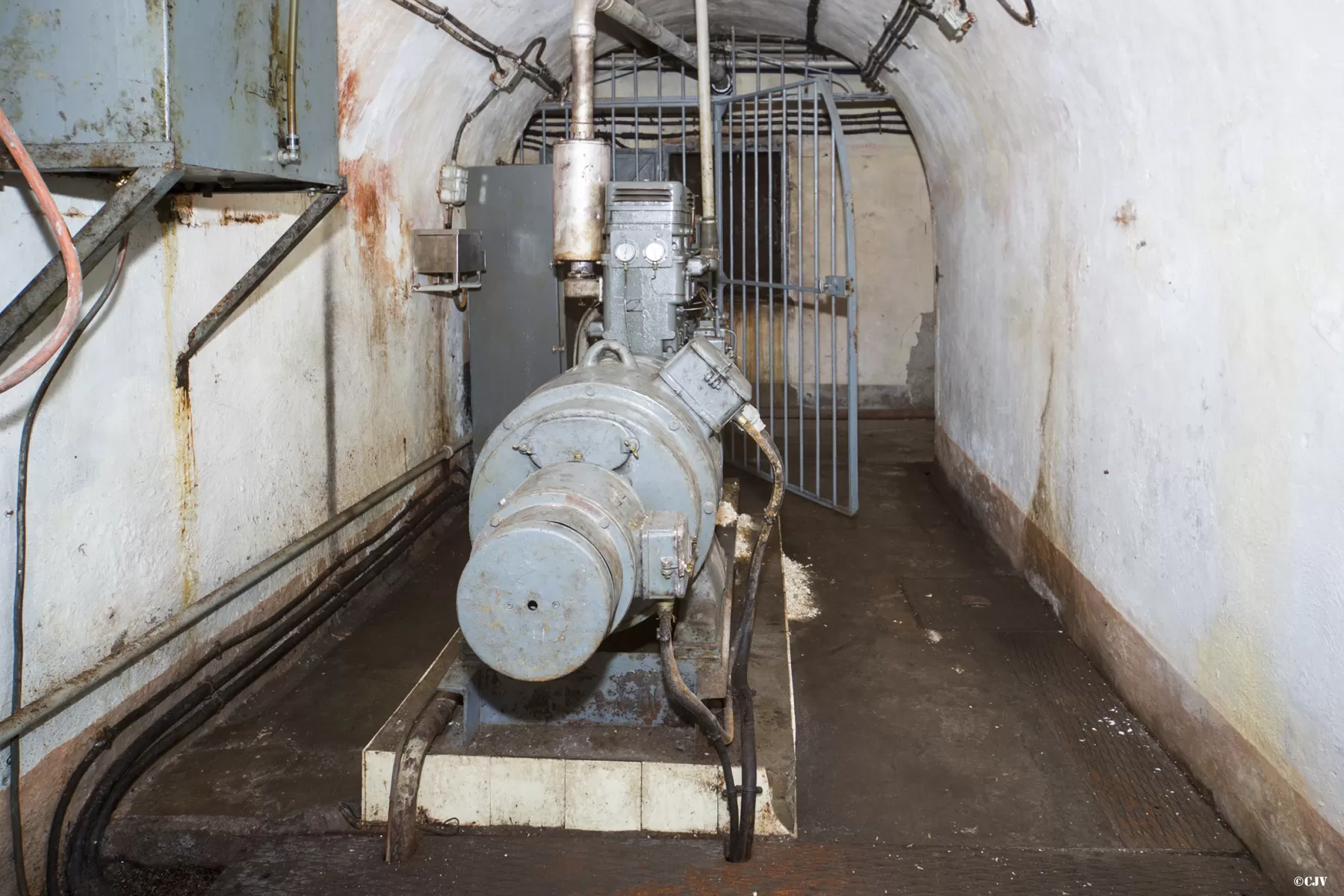 Ligne Maginot - GONDRAN E - (Ouvrage d'infanterie) - L'usine électrique
Groupe électrogène à moteur CLM208 - Lia VERMEULEN