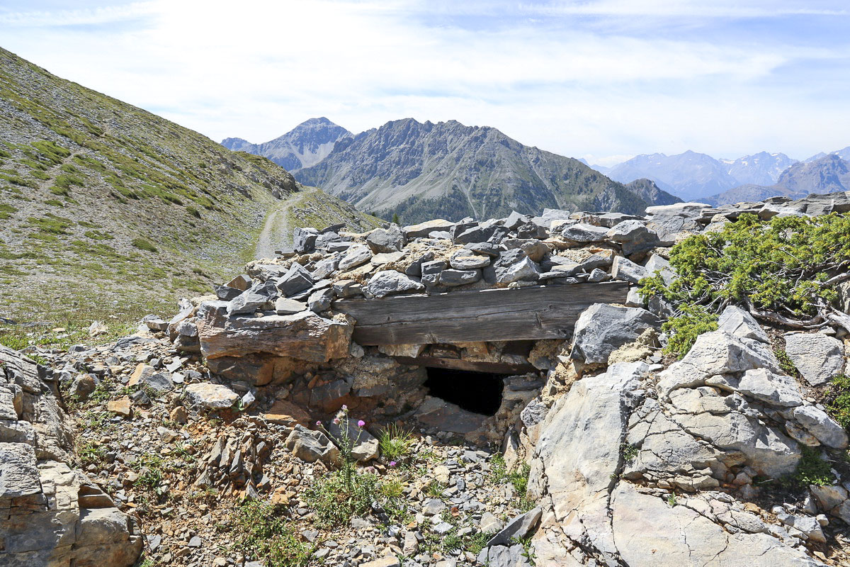 Ligne Maginot - GRANDE MAYE - (Observatoire indéterminé) - Créneau principal vers la Cerveyrette, dominée par les cols frontières Chabaud, Busson et Gimont