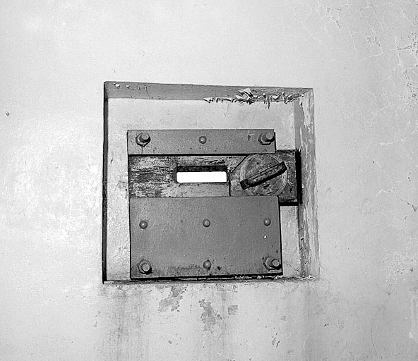 Ligne Maginot - JANUS - (Ouvrage d'artillerie) - Bloc 5
Vue intérieure du créneau observatoire sous casemate.