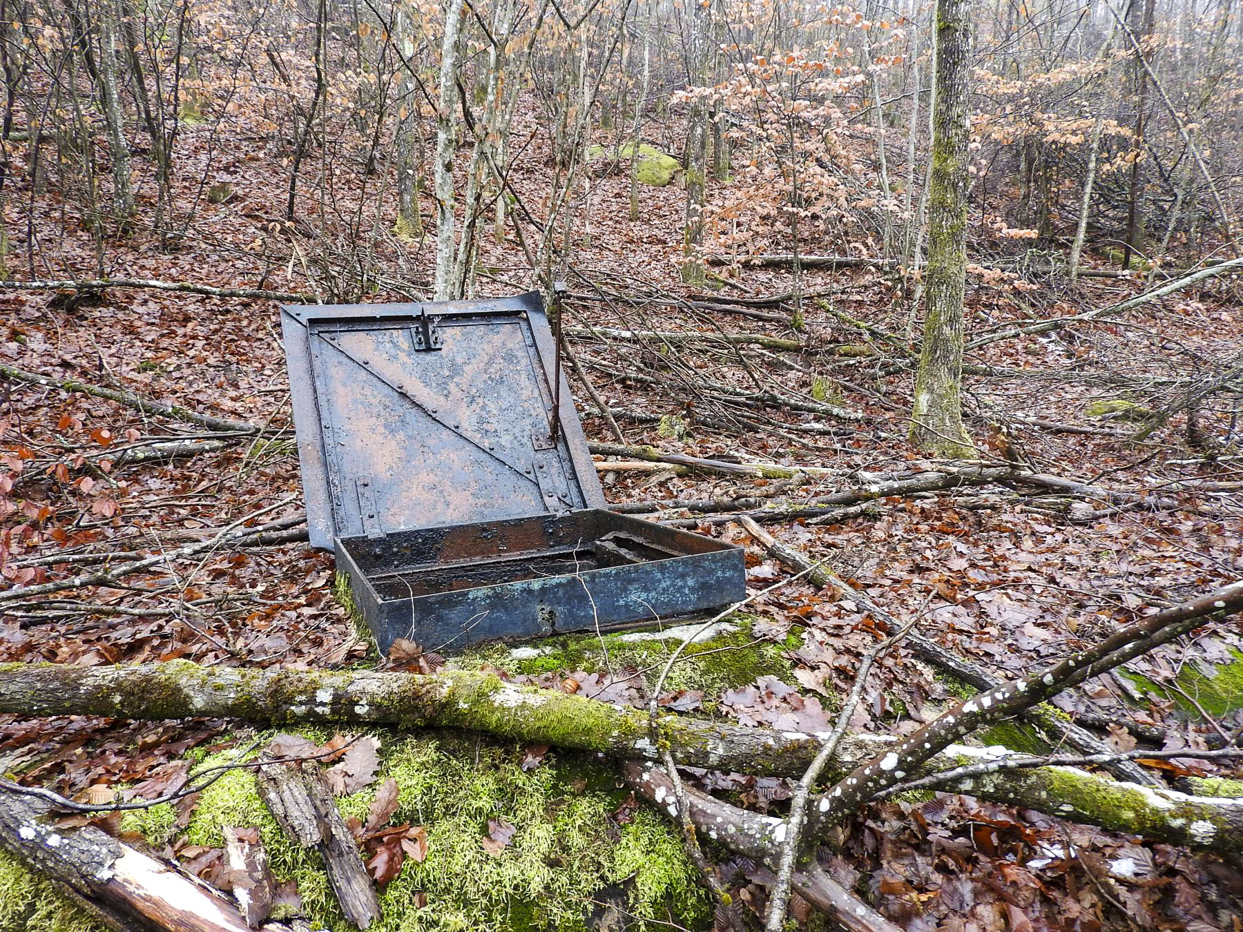 Ligne Maginot - C - (Chambre de coupure) - Avec la trappe ouverte - STENGER Mathieu