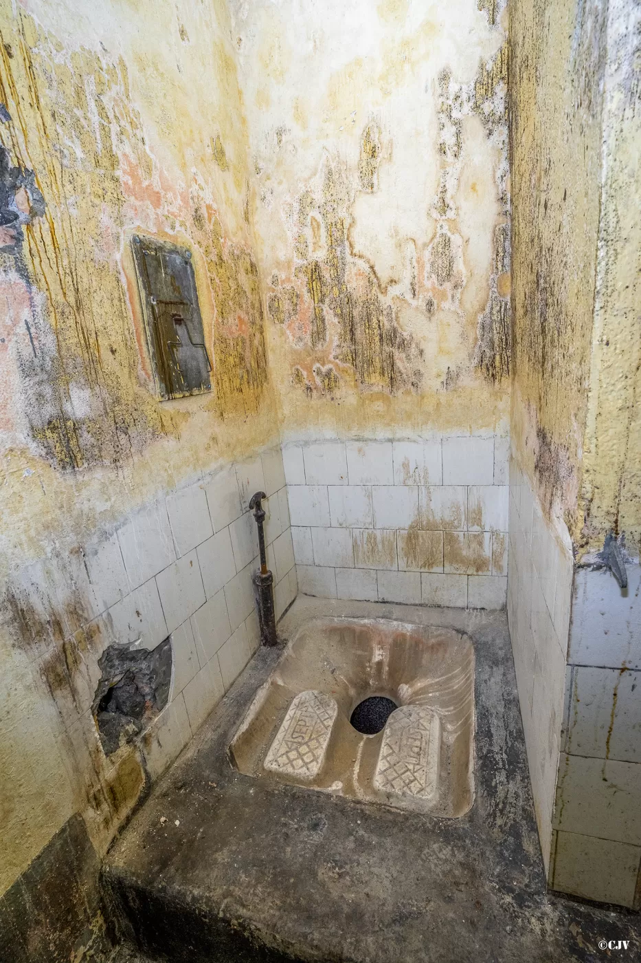 Ligne Maginot - SAINT OURS BAS (SOB) - (Ouvrage d'infanterie) - Les toilettes - Lia VERMEULEN