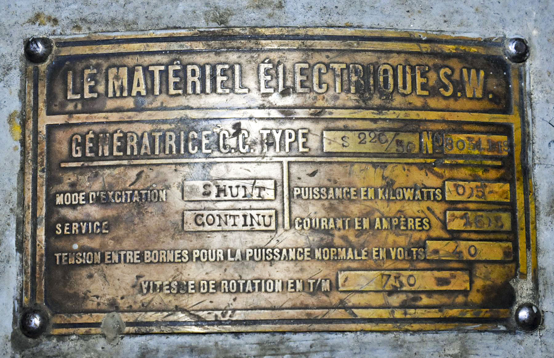 Ligne Maginot - SAINT OURS BAS (SOB) - (Ouvrage d'infanterie) - Plaque de constructeur SW de la génératrice 