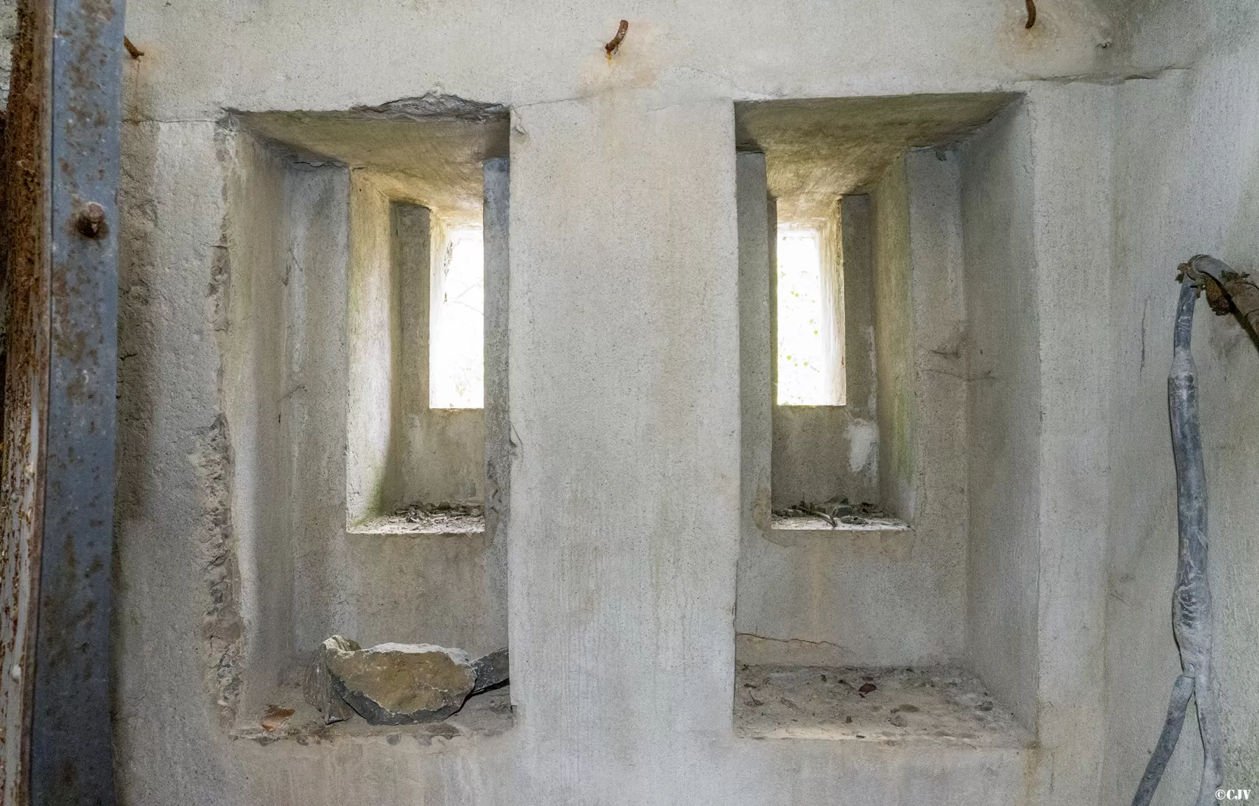 Ligne Maginot - LA LAME (QUARTIER VACHETTE - 91° BCA) - (PC de Quartier) - Entrée droite
Les créneaux de défense - Lia VERMEULEN