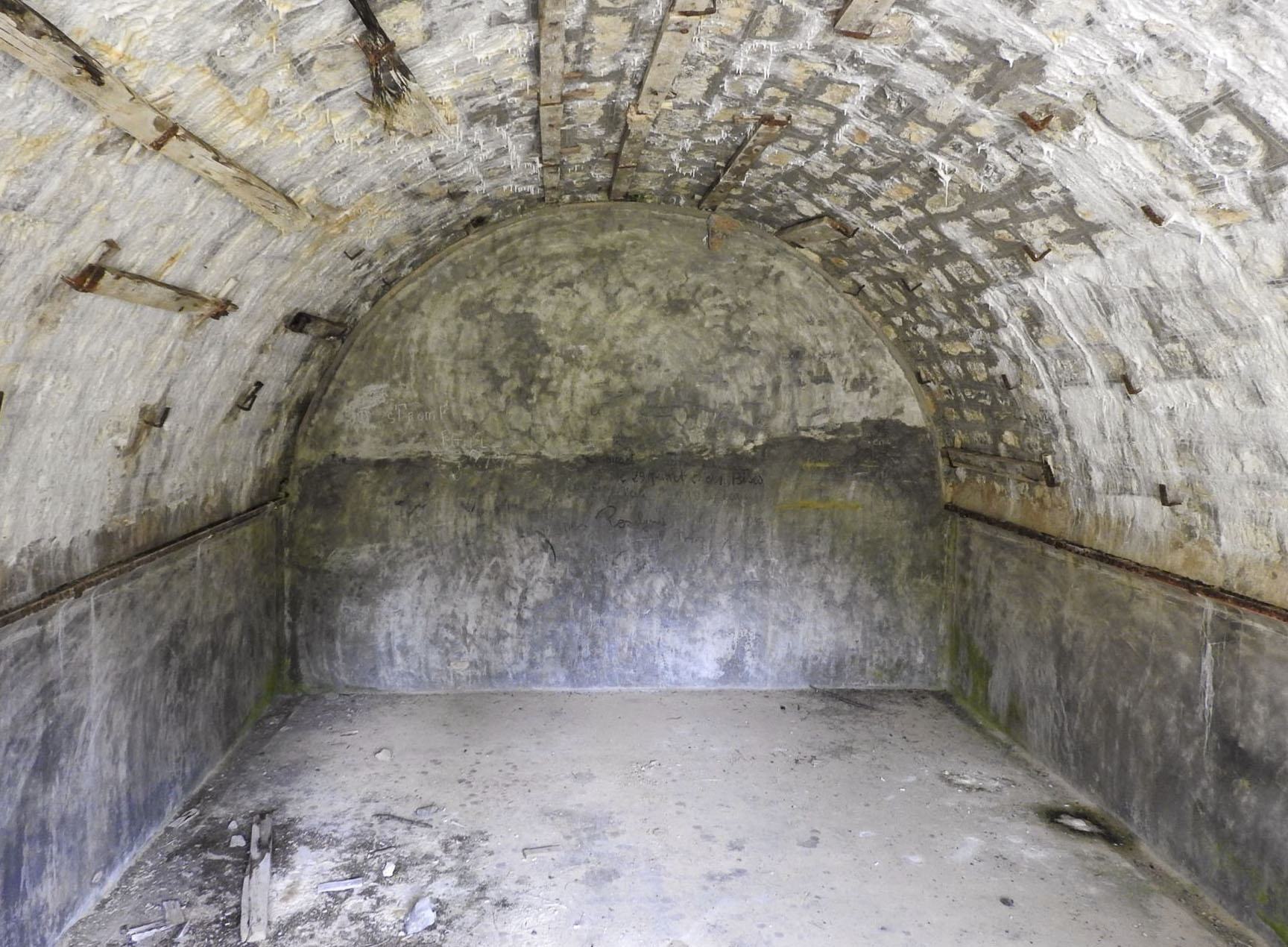 Ligne Maginot - LA LAUZETTE NORD (3° BIE / 154° RAP) - (Position d'artillerie préparée) - La grande alvéole centrale. - STENGER Mathieu