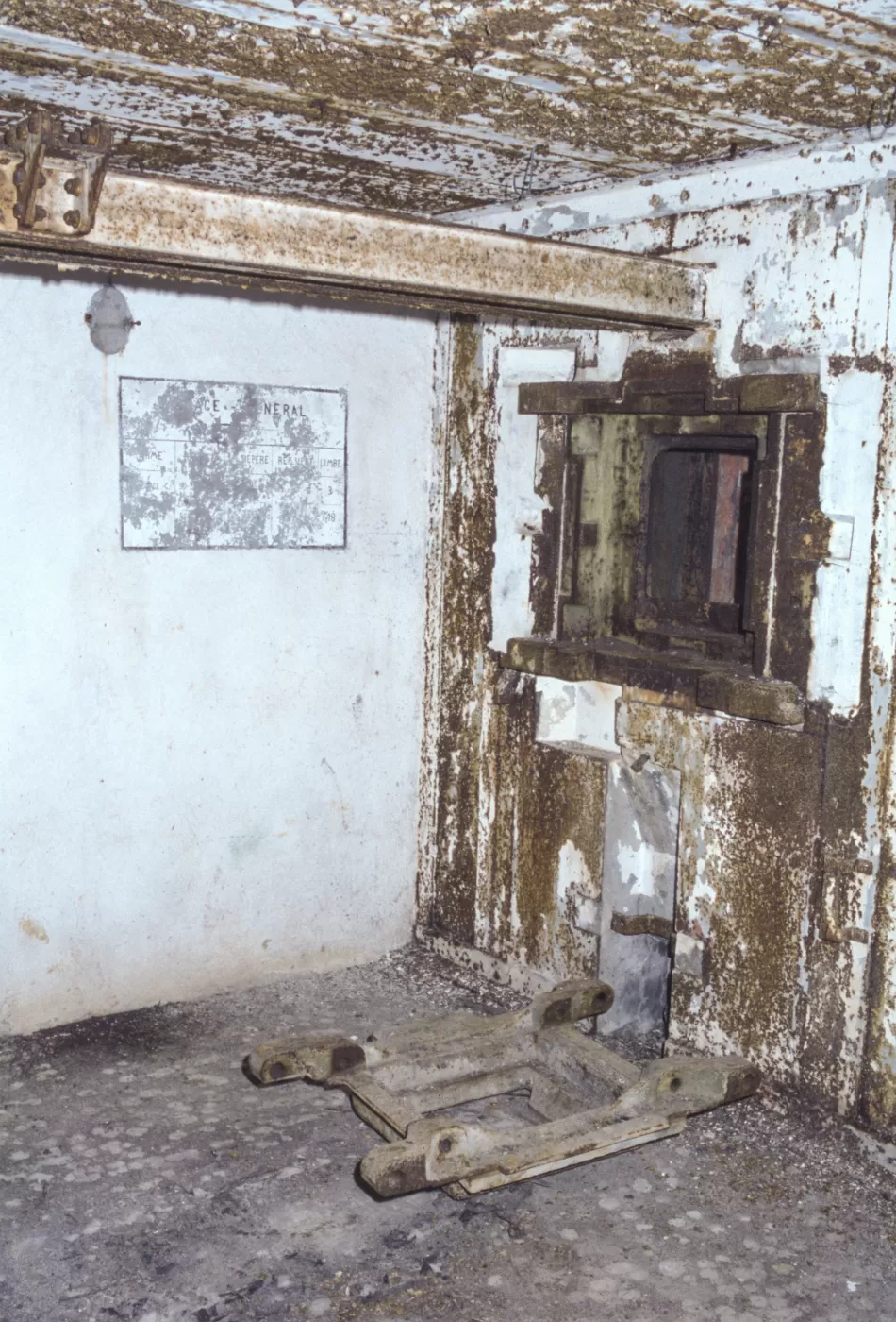 Ligne Maginot - BISTERBERG SUD III - C67 - (Casemate d'infanterie - Simple) - La chambre de tir - MANSUY Michel