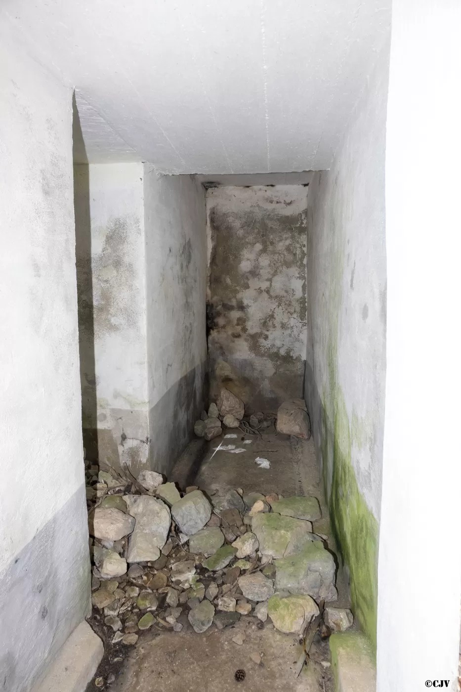 Ligne Maginot - LA PINATELLE 5 - (Abri) - Couloir - Lia VERMEULEN