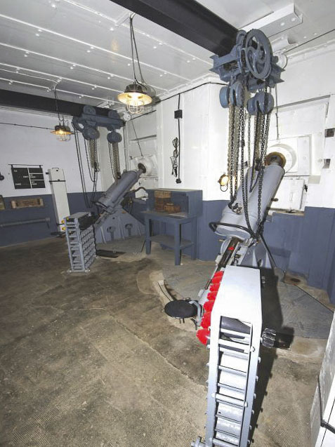 Ligne Maginot - BOIS DU FOUR - A5 - (Ouvrage d'infanterie) - Chambre de tir mortier Est 
