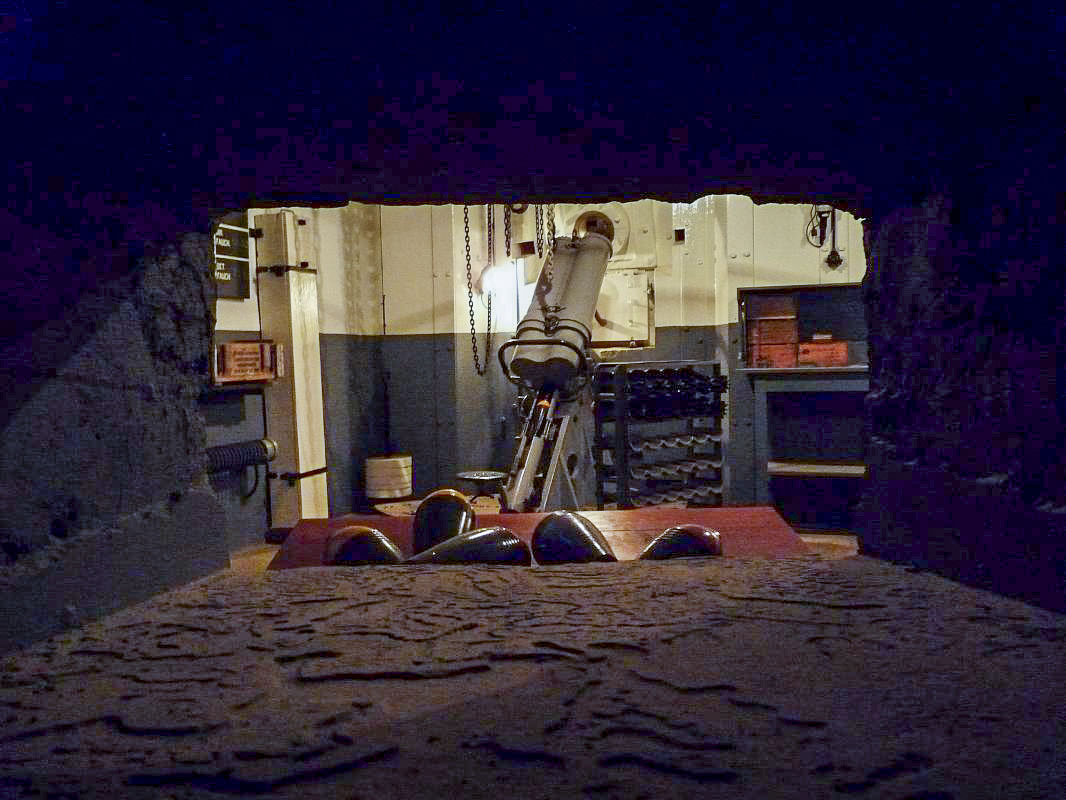 Ligne Maginot - BOIS DU FOUR - A5 - (Ouvrage d'infanterie) - Chambre de tir mortier Est