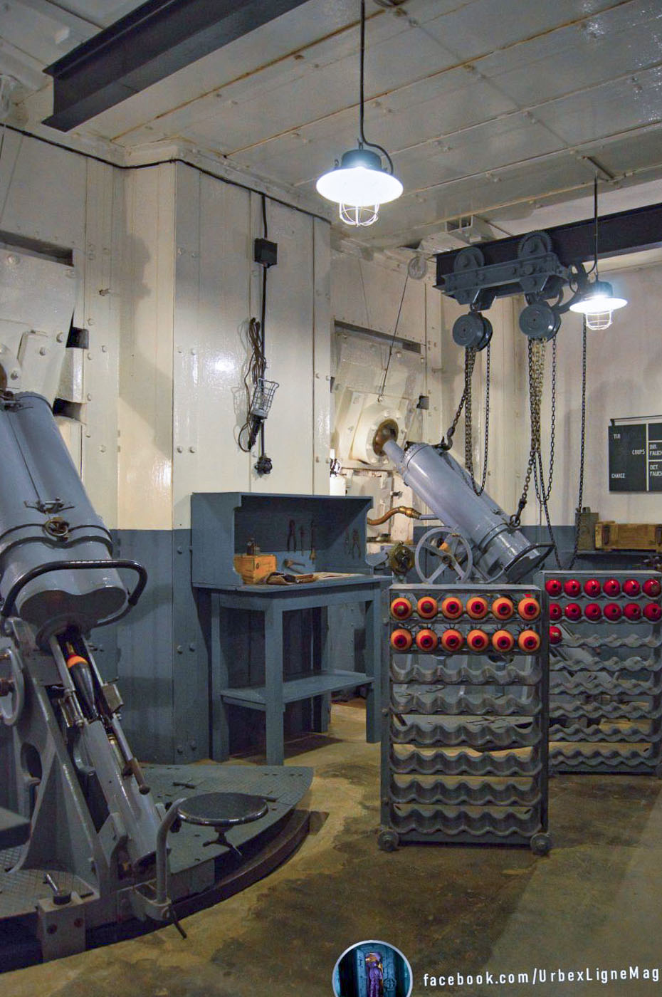 Ligne Maginot - BOIS DU FOUR - A5 - (Ouvrage d'infanterie) - Chambre de tir mortier Est
Les 2 mortiers de 81 sous casemate (origine ouvrage du Schiesseck) - Thomas Mercklé