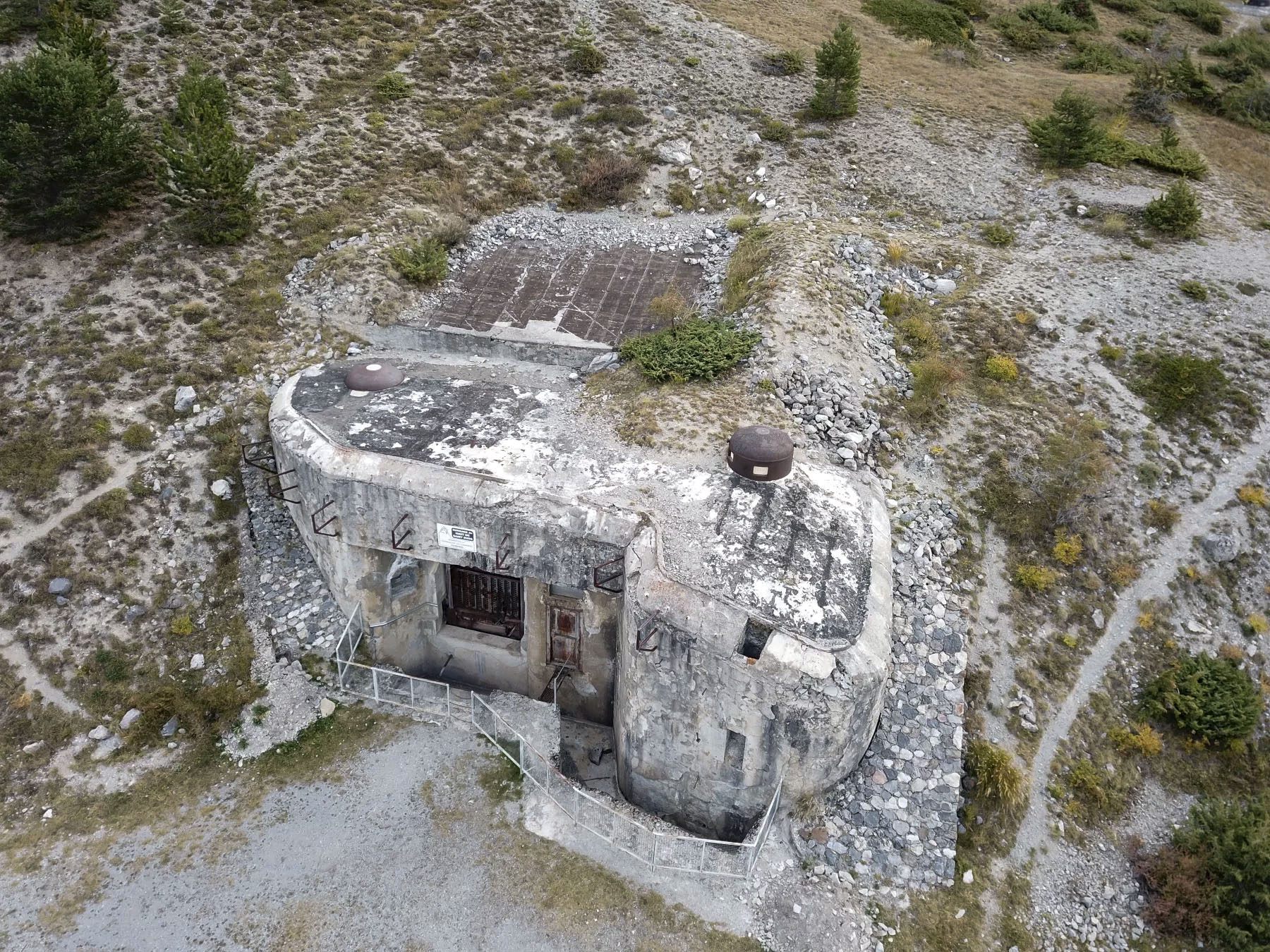 Ligne Maginot - SAINT OURS HAUT (SOH) - (Ouvrage d'artillerie) - Bloc 1
L'entrée mixte - ELLENA Daniel - CUNY Philippe