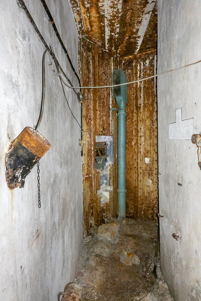 Ligne Maginot - SAINT OURS HAUT (SOH) - (Ouvrage d'artillerie) - Bloc 1
Couloir vers la caponnière (au fond)