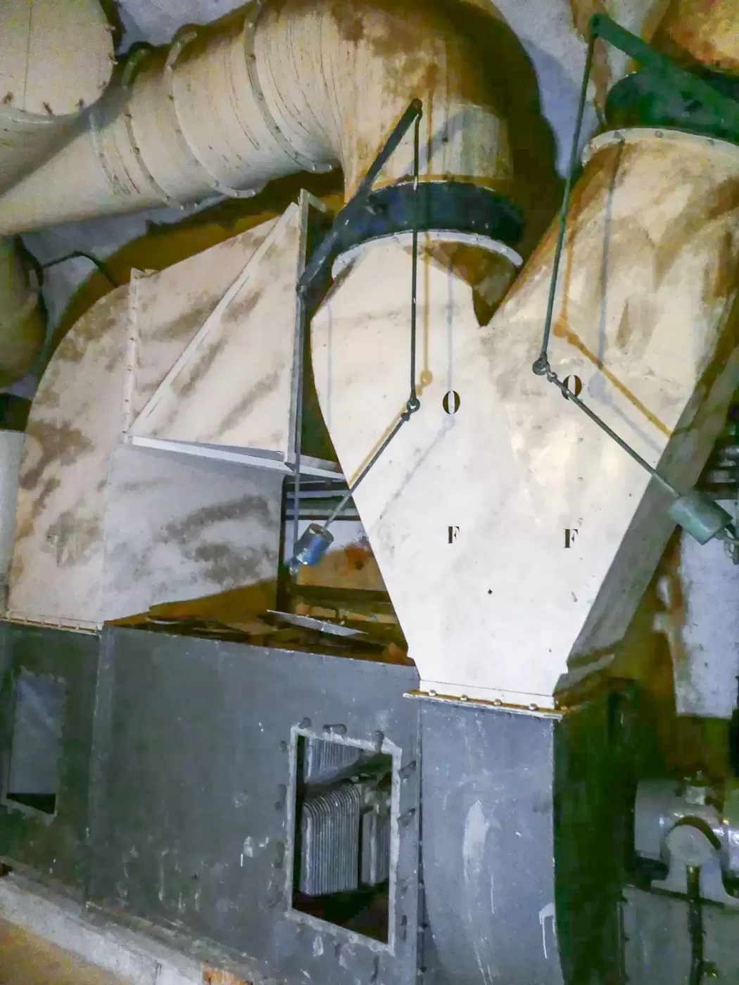 Ligne Maginot - SAINT OURS HAUT (SOH) - (Ouvrage d'artillerie) - Filtration
Aéro-refroidisseur - ELLENA Daniel - CUNY Philippe