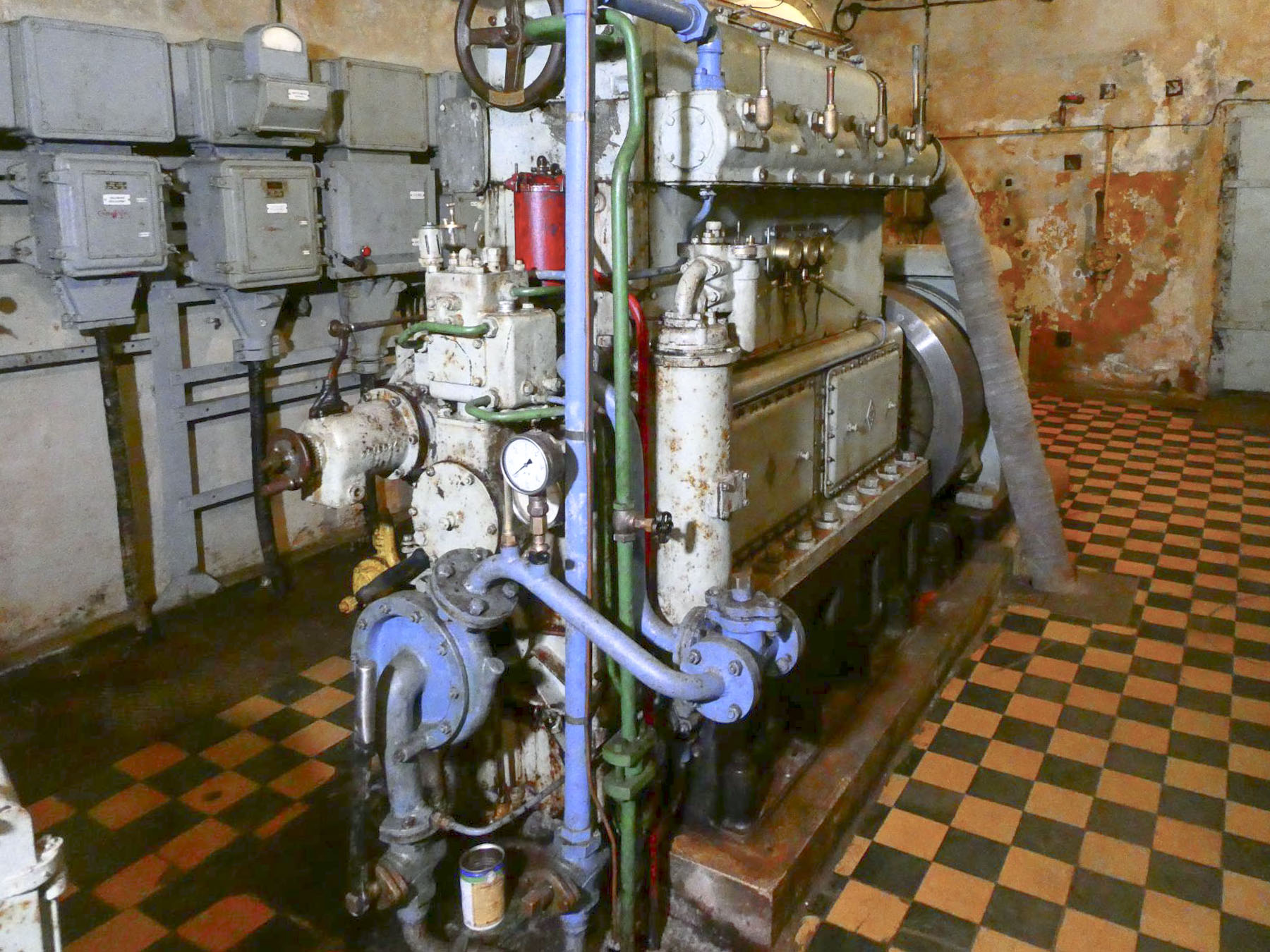 Ligne Maginot - Ouvrage de Saint Ours Haut - Moteur RENAULT 4 cylindres 77 cv
Ouvrage de St. Ours Haut