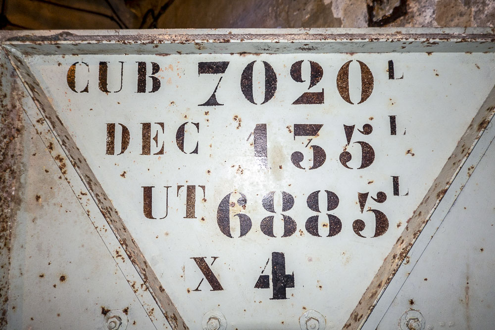 Ligne Maginot - SAINT OURS HAUT (SOH) - (Ouvrage d'artillerie) - Usine électrique
Inscriptions sur la porte du local des citernes à gasoil