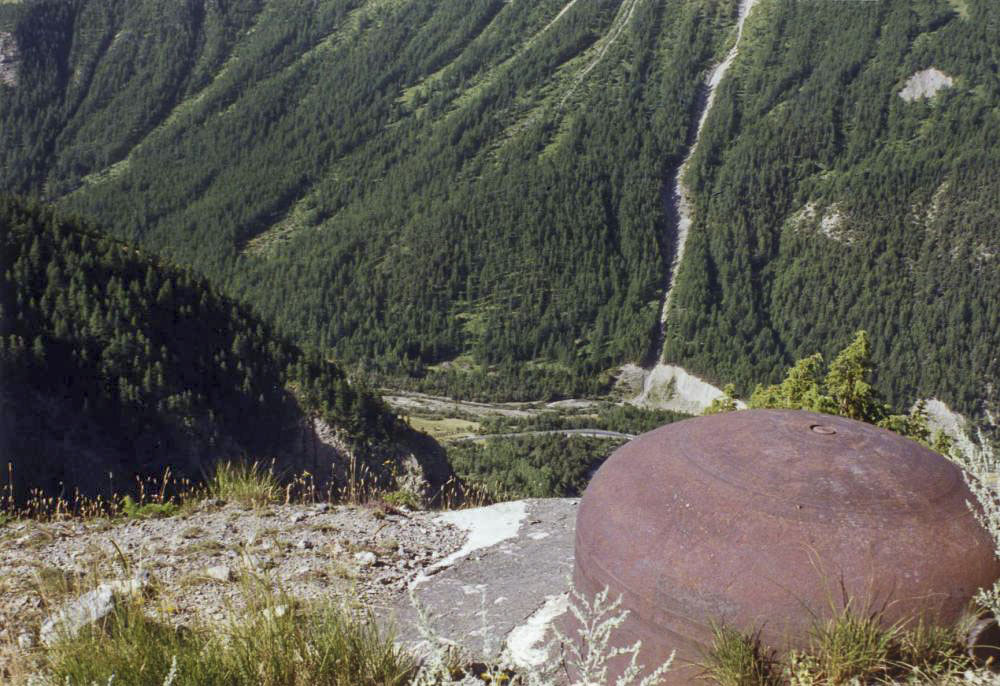 Ligne Maginot - SAINT OURS HAUT (SOH) - (Ouvrage d'artillerie) - Bloc 4.
Vue sur la vallée