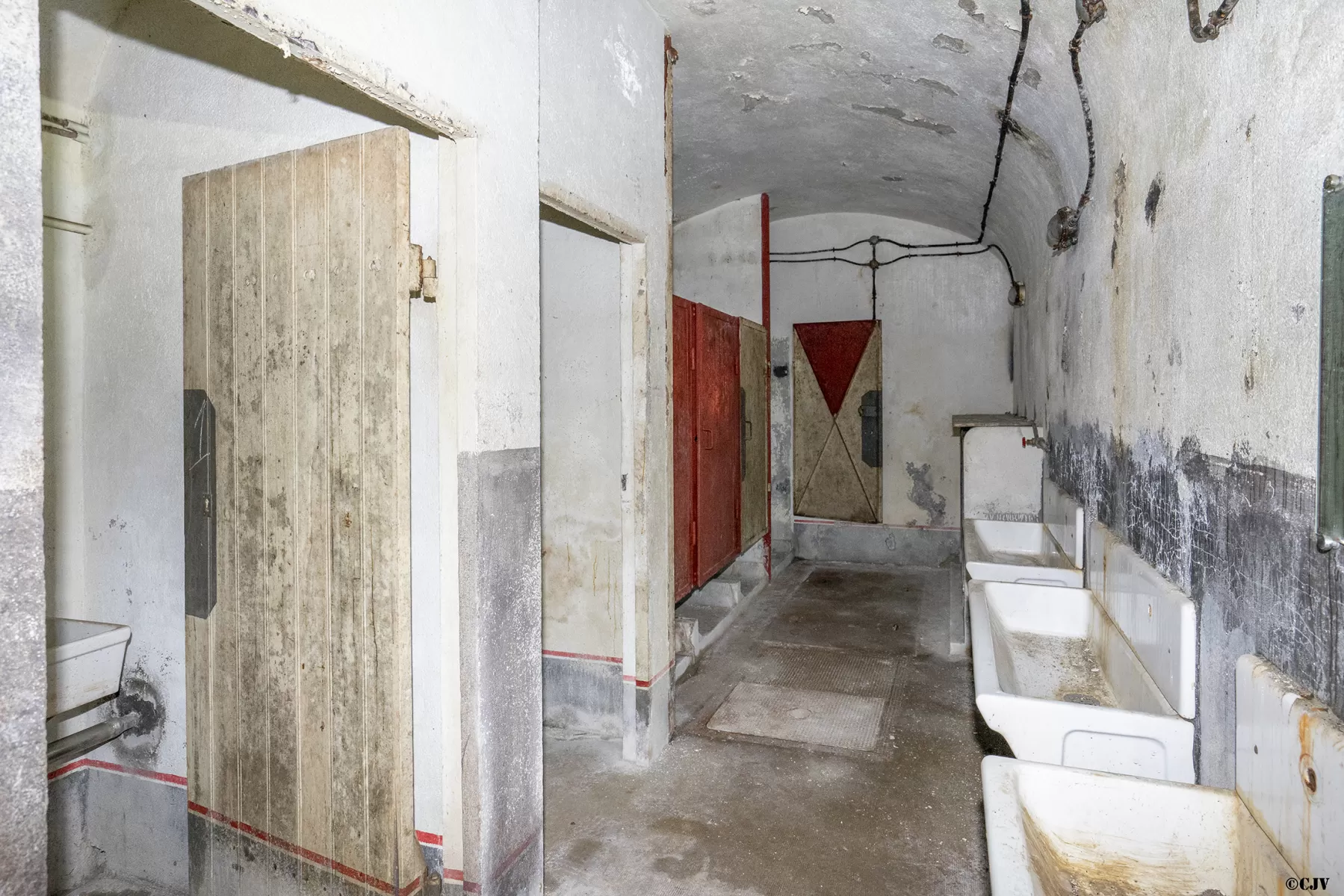 Ligne Maginot - SAINT OURS HAUT (SOH) - (Ouvrage d'artillerie) - Les latrines - Lia VERMEULEN