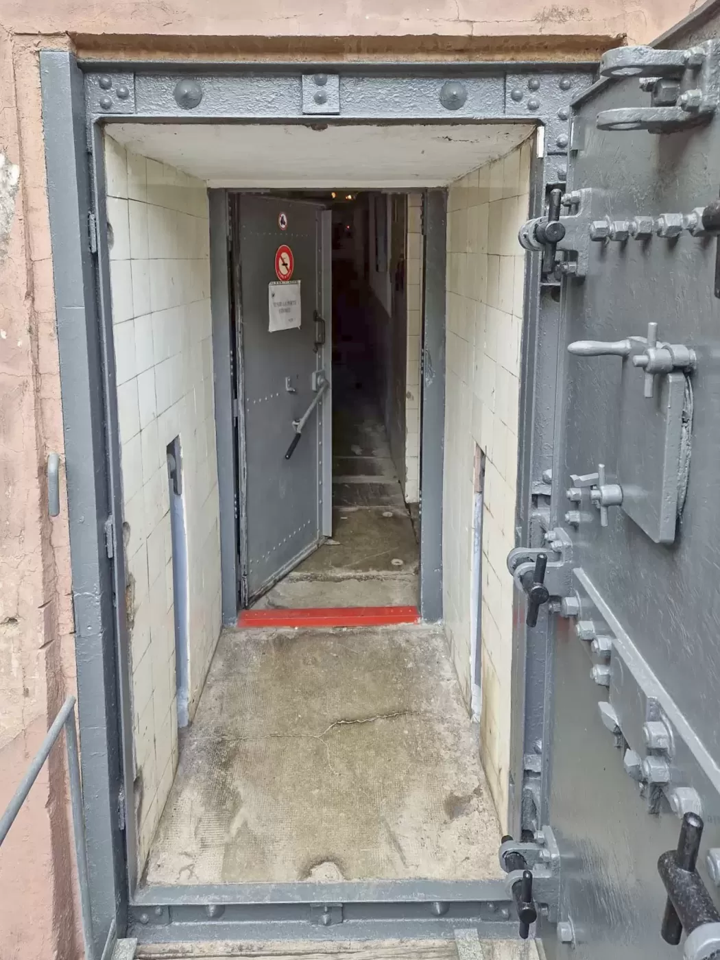 Ligne Maginot - FRESSINEA (FA) - (Ouvrage d'infanterie) - L'entrée - ELLENA Daniel - CUNY Philippe