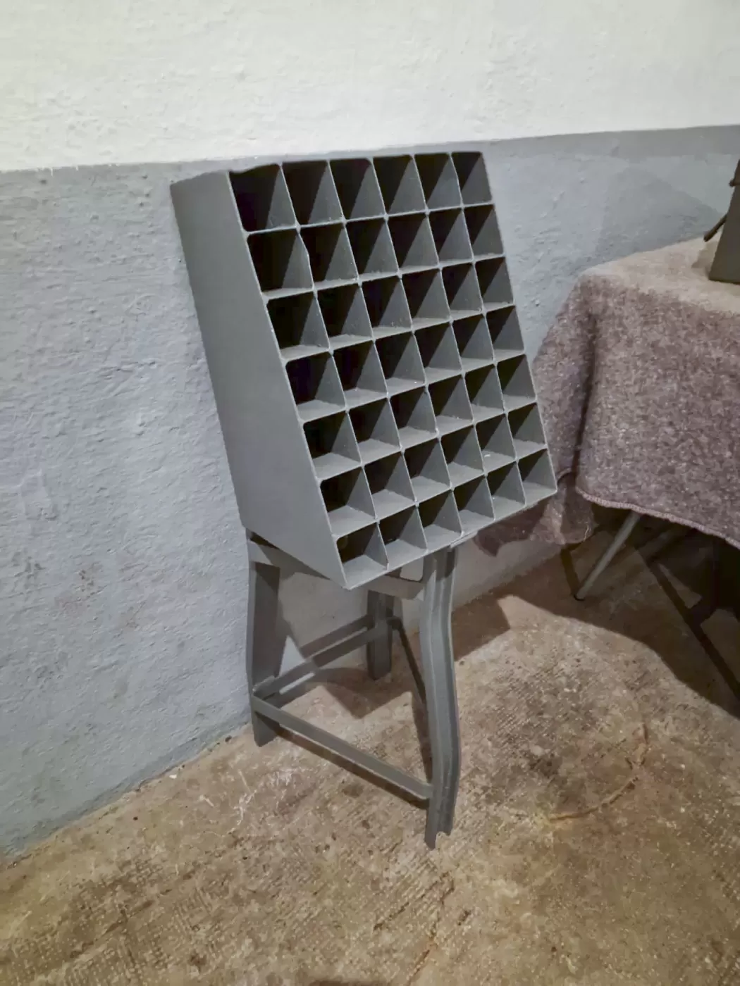 Ligne Maginot - FRESSINEA (FA) - (Ouvrage d'infanterie) - Casier de rangement pour grenade de 50 mm - ELLENA Daniel - CUNY Philippe