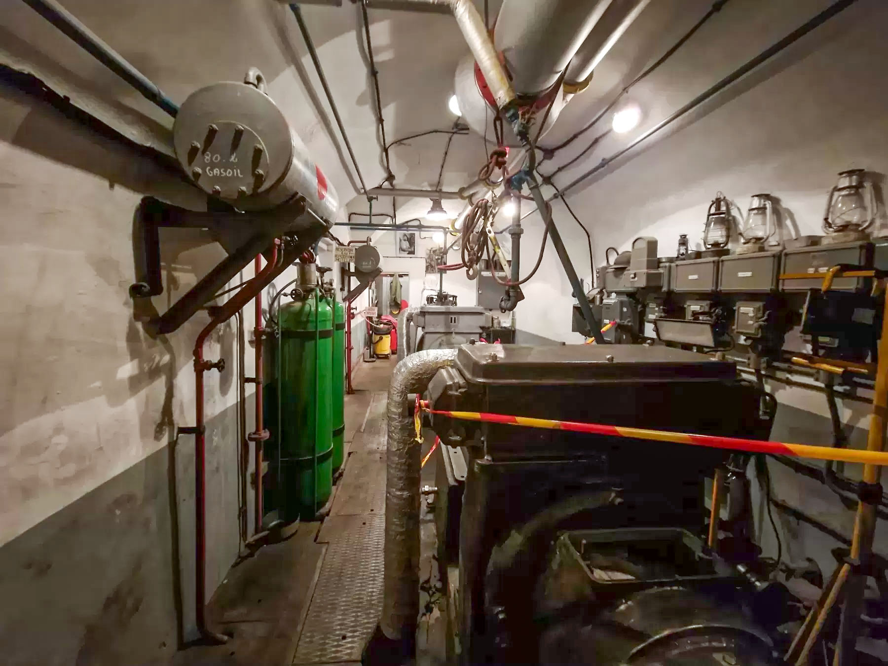 Ligne Maginot - FRESSINEA (FA) - (Ouvrage d'infanterie) - L'usine électrique - ELLENA Daniel - CUNY Philippe