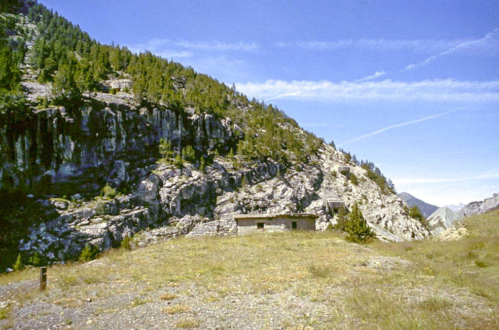 Ligne Maginot - LES AITTES - (Ouvrage d'infanterie) - Autre vue d'ensemble des avants