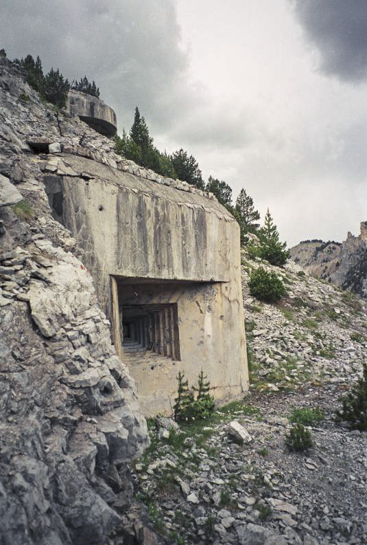 Ligne Maginot - LES AITTES - (Ouvrage d'infanterie) - Bloc 4