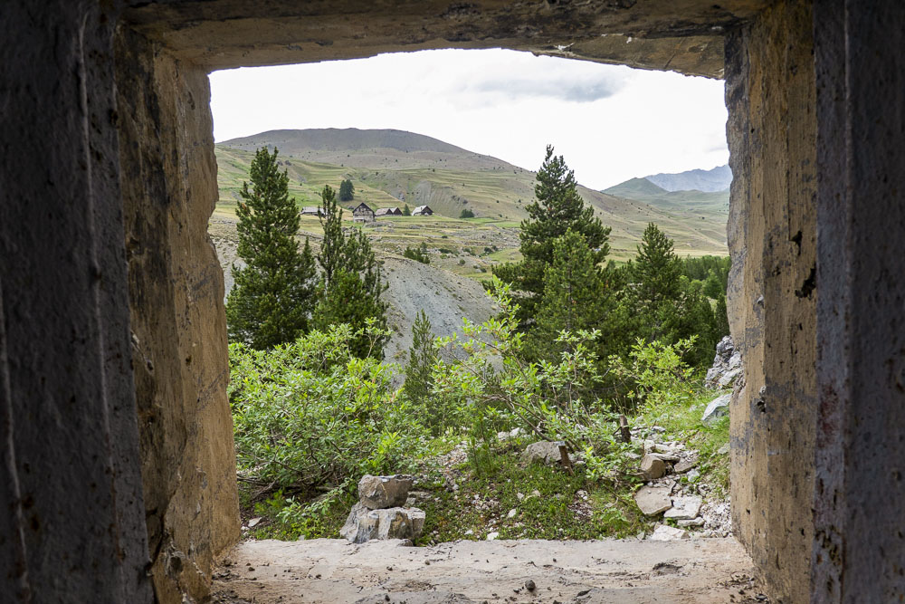 Ligne Maginot - LES AITTES - (Ouvrage d'infanterie) - Bloc 4 
Vue à travers le créneau - Michel Teiten