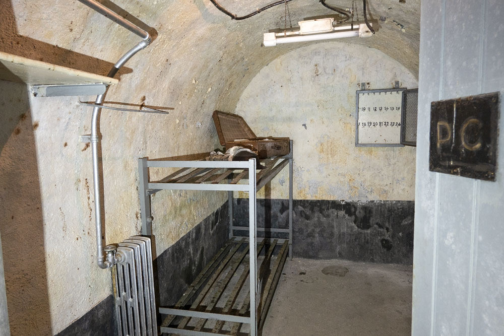Ligne Maginot - LES AITTES - (Ouvrage d'infanterie) - PC / Chambre officiers - Michel Teiten