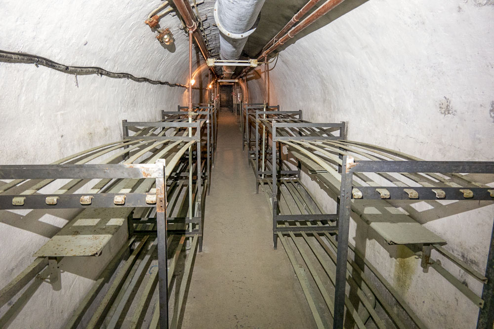 Ligne Maginot - LES AITTES - (Ouvrage d'infanterie) - La première chambrée dans la galerie principale - Michel Teiten