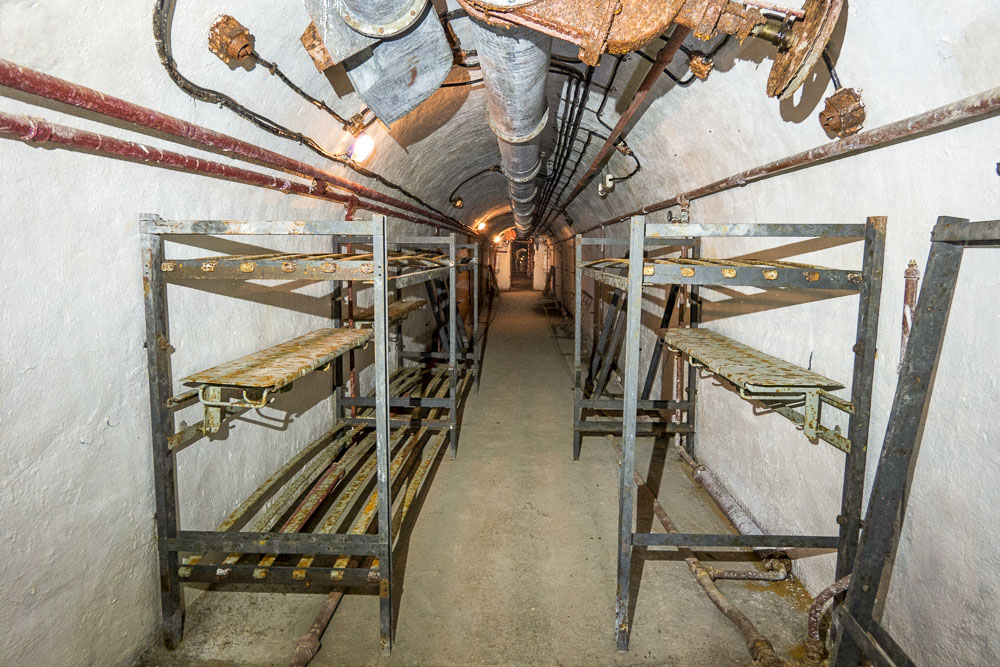 Ligne Maginot - LES AITTES - (Ouvrage d'infanterie) - La seconde chambrée dans la galerie principale - Michel Teiten