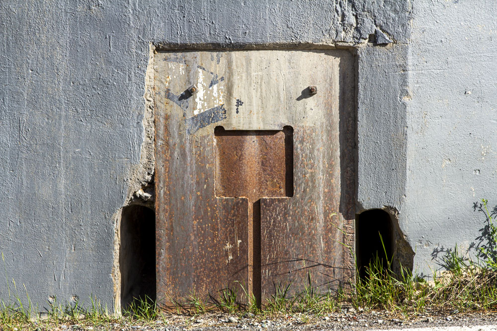 Ligne Maginot - MONTGENEVRE (BARRAGE RAPIDE) - (Blockhaus pour arme infanterie) - Plaque de passage de la barrière - Michel Teiten