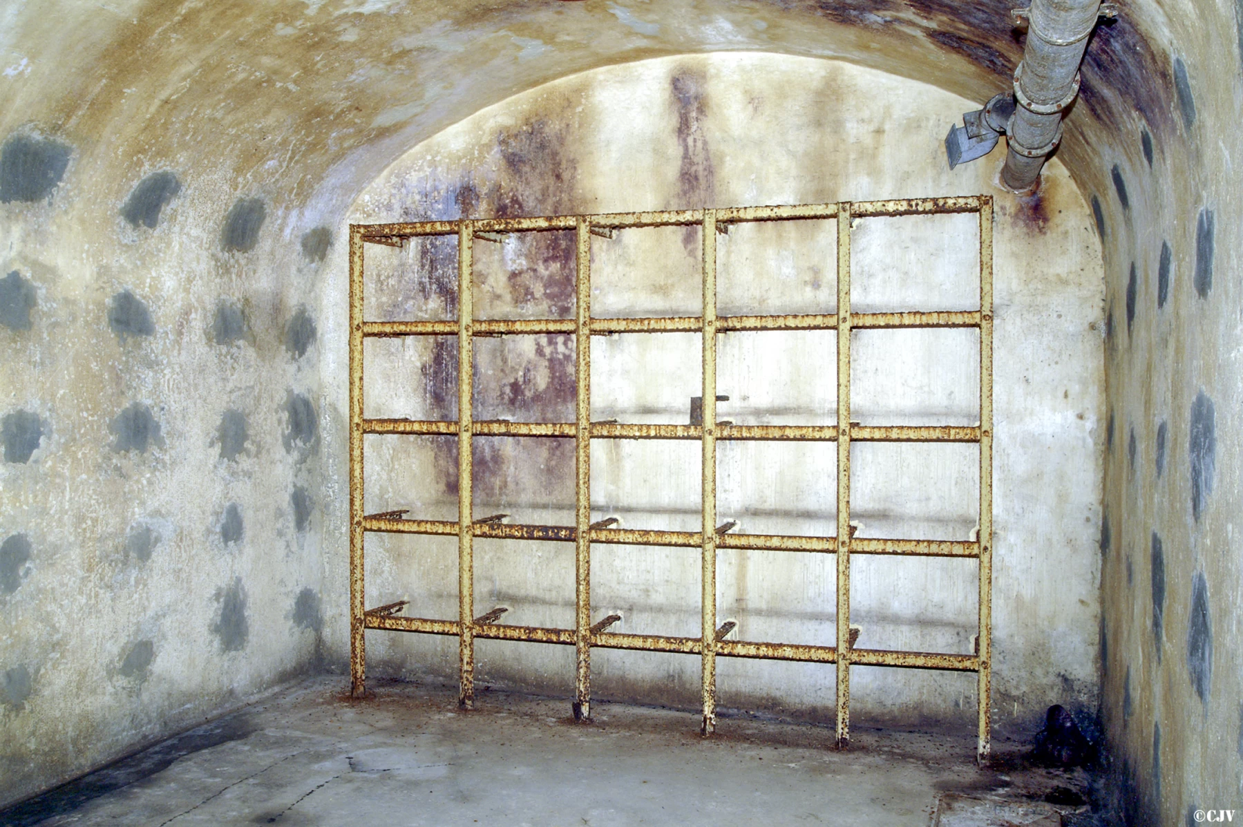 Ligne Maginot - ROCHE LA CROIX (RLC) - (Ouvrage d'artillerie) - Espace de stockage - Lia VERMEULEN