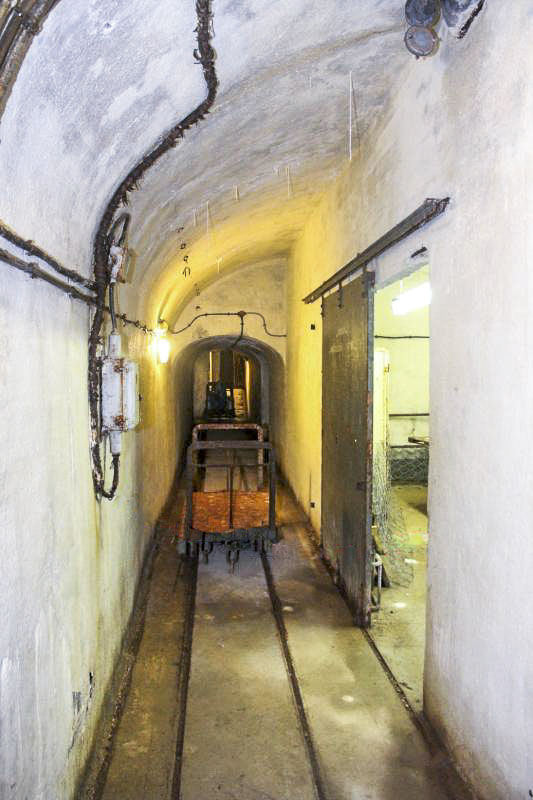 Ligne Maginot - ROCHE LA CROIX (RLC) - (Ouvrage d'artillerie) - Bloc 1
Couloir haut, recyclage de l'ancien magasin caverne de l'époque Séré de Rivières