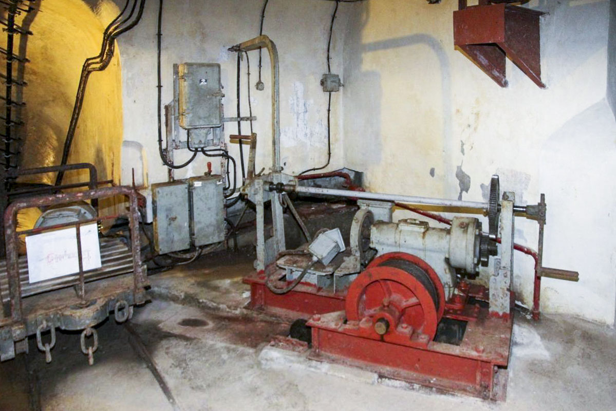 Ligne Maginot - ROCHE LA CROIX (RLC) - (Ouvrage d'artillerie) - Bloc 1
Machinerie du plan incliné