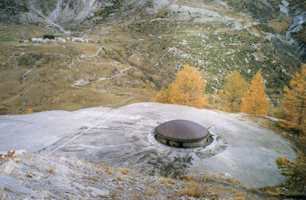 Ligne Maginot - ROCHE LA CROIX (RLC) - (Ouvrage d'artillerie) - Bloc 5
Tourelle de 75