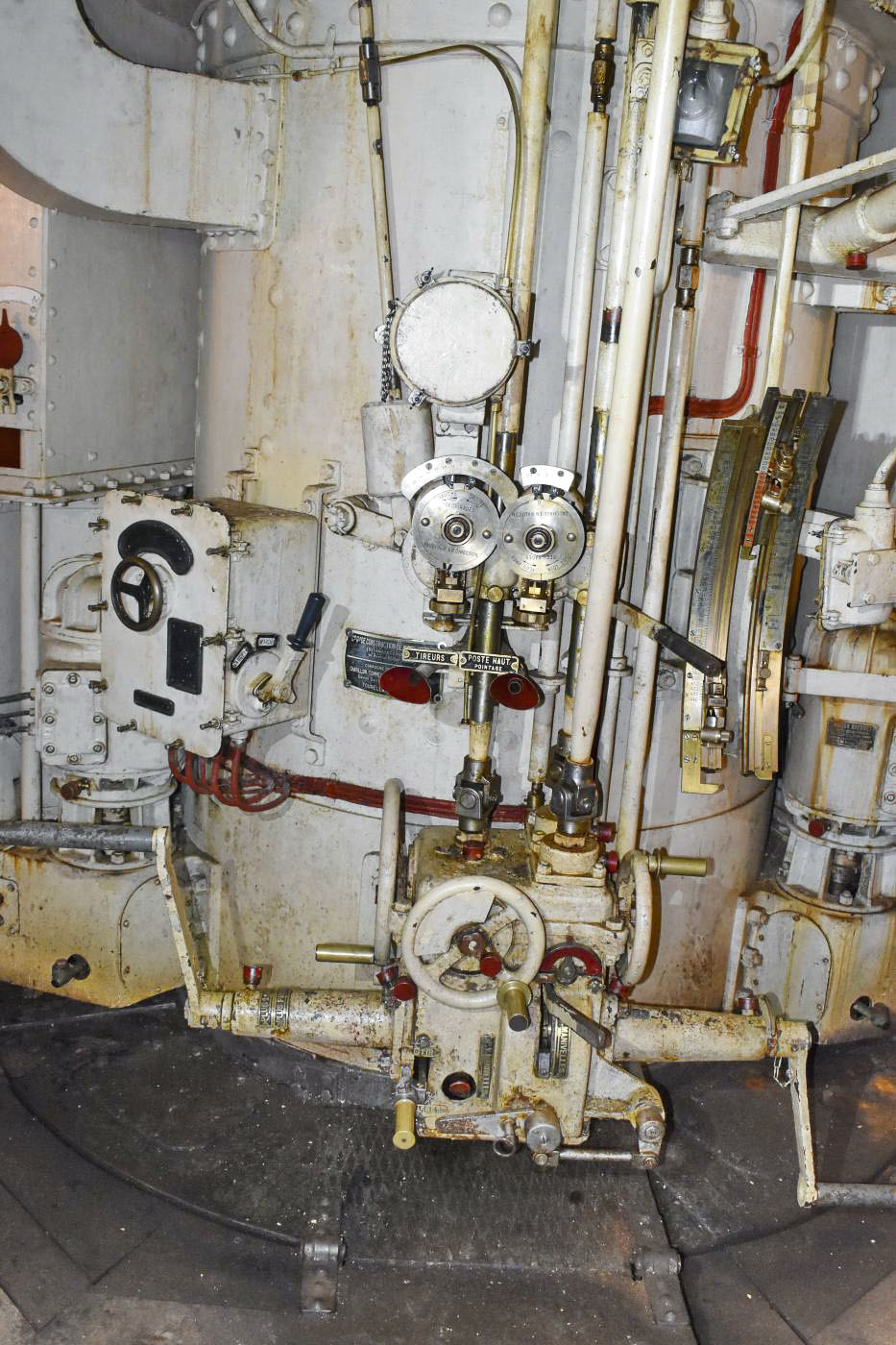Ligne Maginot - ROCHE LA CROIX (RLC) - (Ouvrage d'artillerie) - Bloc 5
Tourelle 75/33
Système de réglage