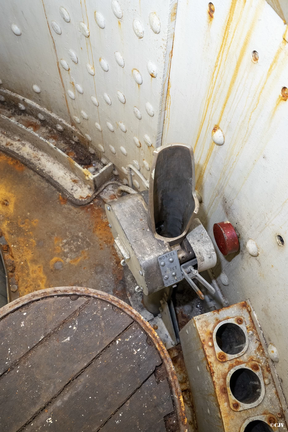 Ligne Maginot - ROCHE LA CROIX (RLC) - (Ouvrage d'artillerie) - Bloc 5
Tourelle 75/33
Noria verticale - Lia VERMEULEN