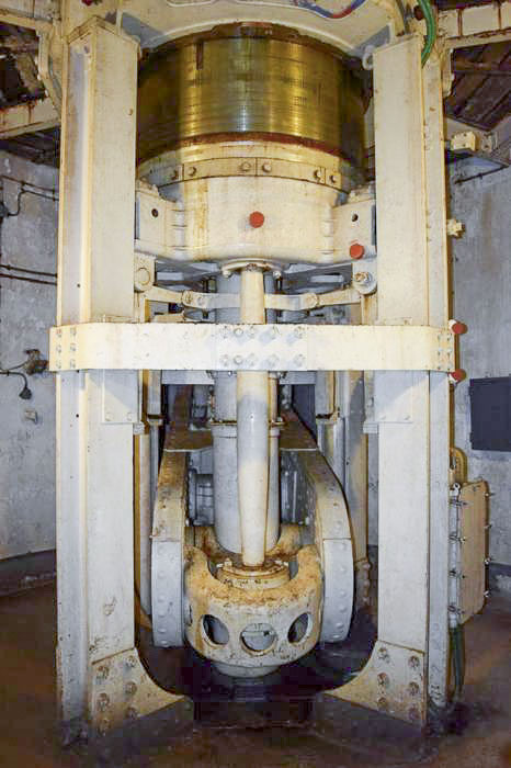 Ligne Maginot - ROCHE LA CROIX (RLC) - (Ouvrage d'artillerie) - Le bloc 5
Tourelle 75/33
Étage inférieur