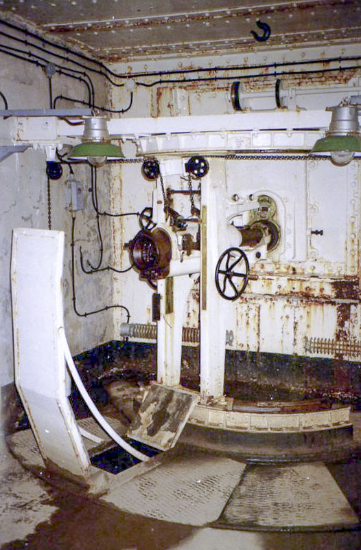 Ligne Maginot - ROCHE LA CROIX (RLC) - (Ouvrage d'artillerie) - Le bloc 5
Étage supérieur
Mortiers de 75 Mle 1931