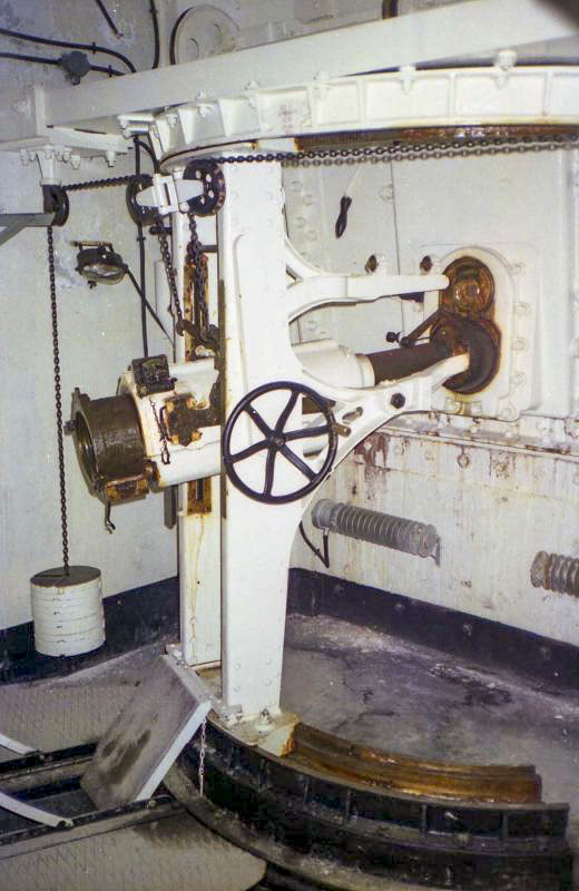Ligne Maginot - ROCHE LA CROIX (RLC) - (Ouvrage d'artillerie) - Bloc 5
Étage supérieur
Mortiers de 75 Mle 1931
