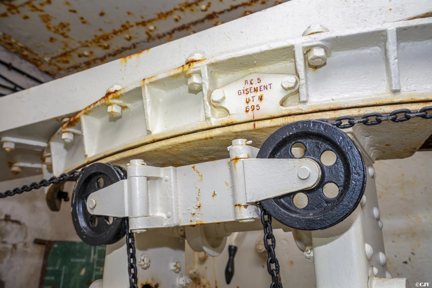 Ligne Maginot - ROCHE LA CROIX (RLC) - (Ouvrage d'artillerie) - Bloc 5
Étage supérieur
Mortiers de 75 Mle 1931 - Lia VERMEULEN