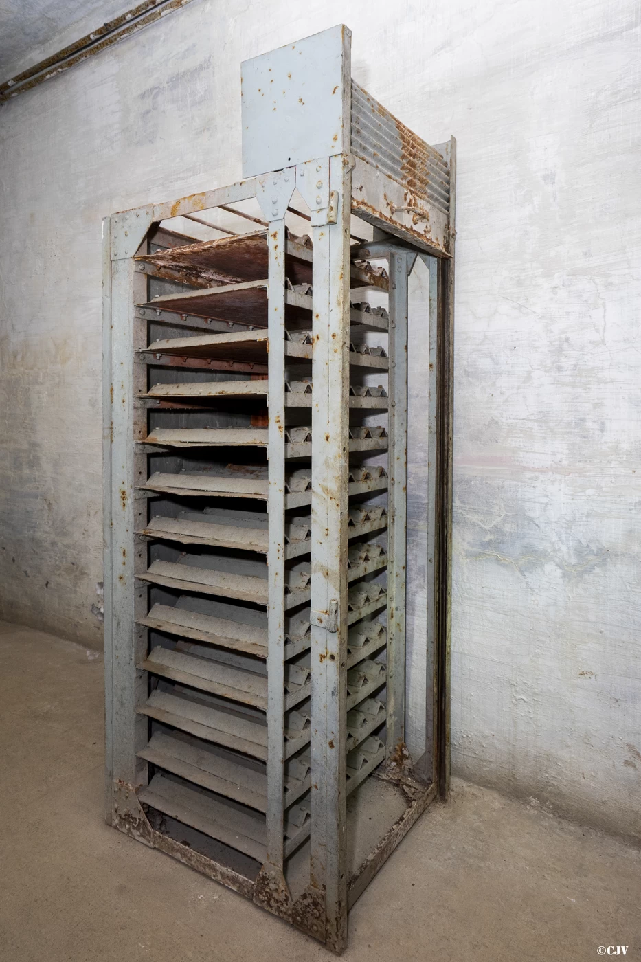 Ligne Maginot - ROCHE LA CROIX (RLC) - (Ouvrage d'artillerie) - Bloc 5
Armoire pour munitions - Lia VERMEULEN