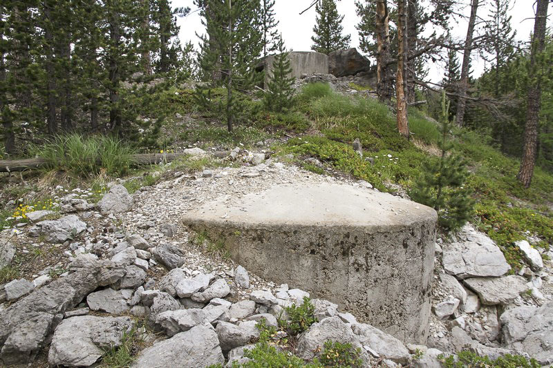 Ligne Maginot - ROCHER DE 10 HEURES 10 - (Blockhaus pour arme infanterie) - En haut à proximité le blockhaus 3