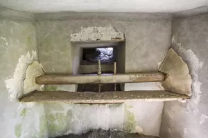Ligne Maginot - SOMMET DES ANGES 1BIS - (Blockhaus pour arme infanterie) - Support du FM, autre modèle