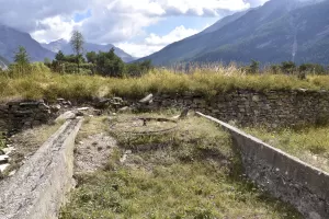 Ligne Maginot - BATTERIE DES CAURRES - (Position d'artillerie préparée) - Emplacement d'une pièce de 75 mm et la plateforme d'ancrage