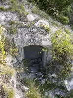 Ligne Maginot - CHATELET (TD N° 565) - (Cuve pour arme d'infanterie) - L'entrée du blockhaus