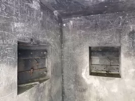 Ligne Maginot - COL DE BROUIS - (Barrage de Route) - Les deux créneaux intérieur