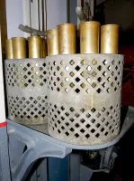 Ligne Maginot - LAUDREFANG - A37 - (Ouvrage d'infanterie) - Bloc 3
Etage inférieur de la tourelle mitrailleuses
Monte-charge à munitions avec obus de 25mm (arme mixte)