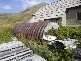 Ligne Maginot - BOUSIEYAS - (Casernement) - Le 5° abri